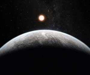 HD 85512b orbits in the habitable zone